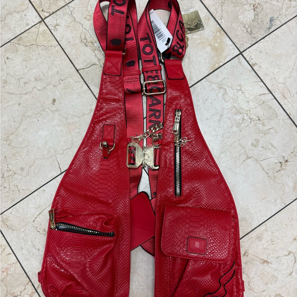 TotenCarry Unisex Red Snakeskin Print Leather Strap Sling   Bag